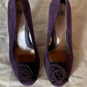 Soft purple suede retro heel